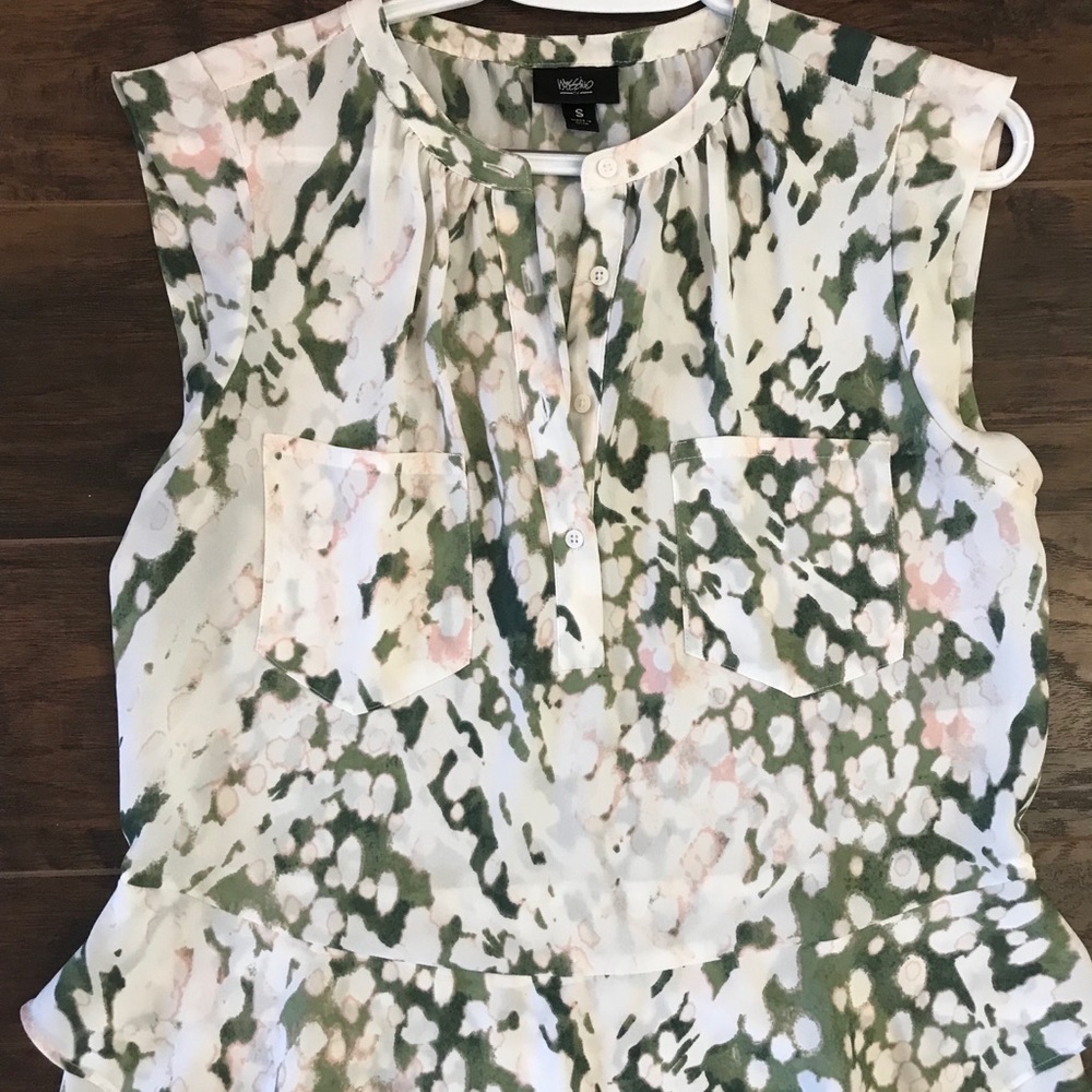 Floral short sleeve blouse
